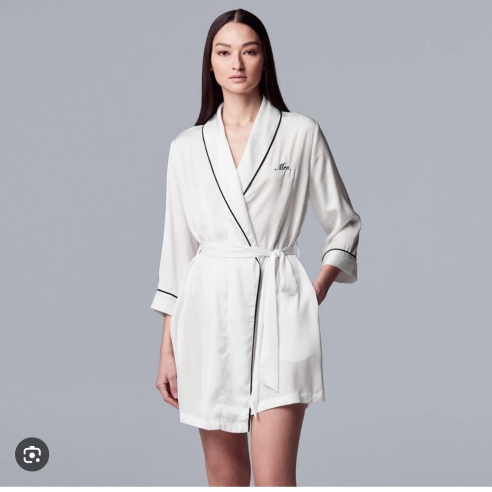 Women's Simply Vera Vera Wang "Mrs." Satin Wrap Robe